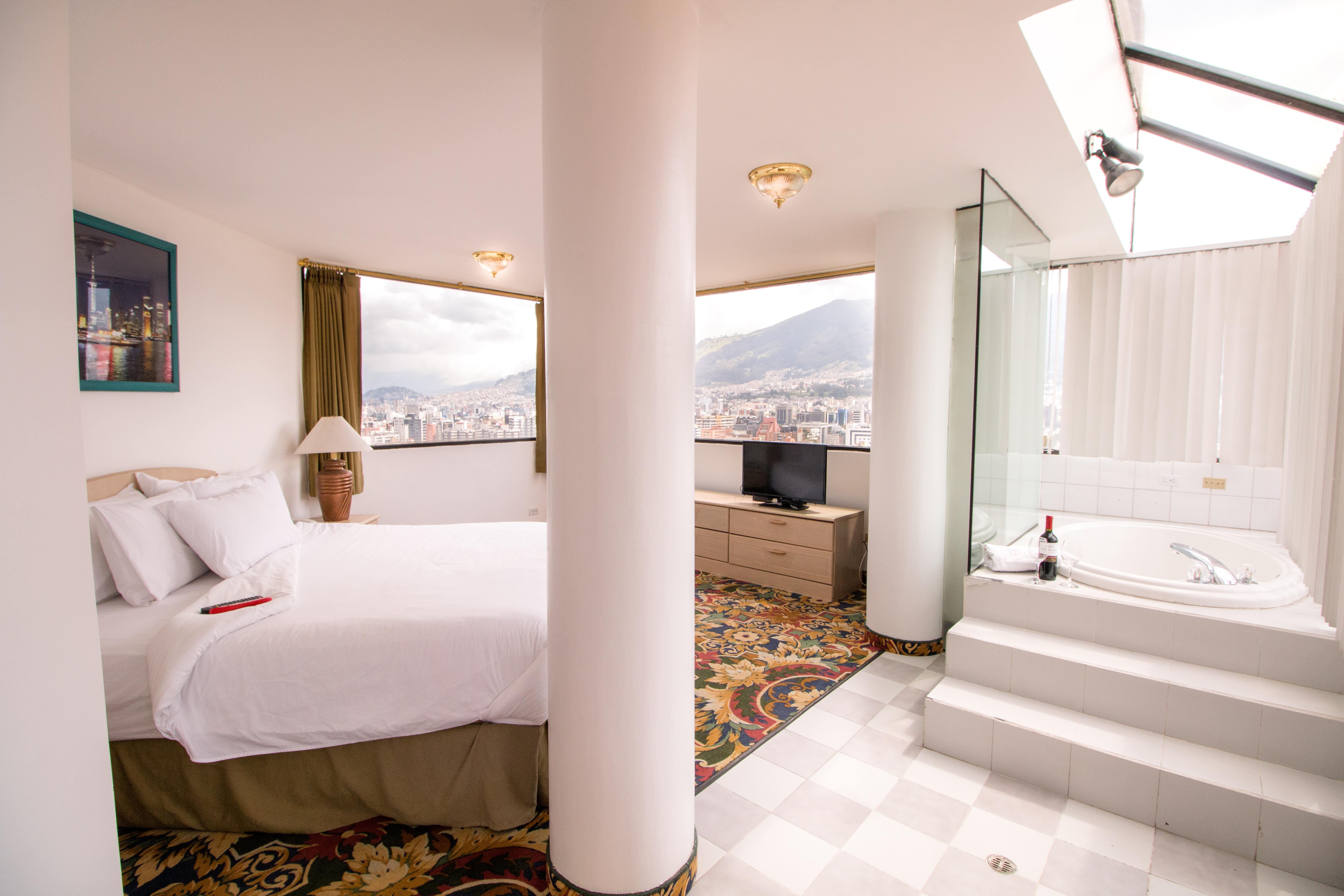 Stanford Suites Hotel Quito Exterior foto