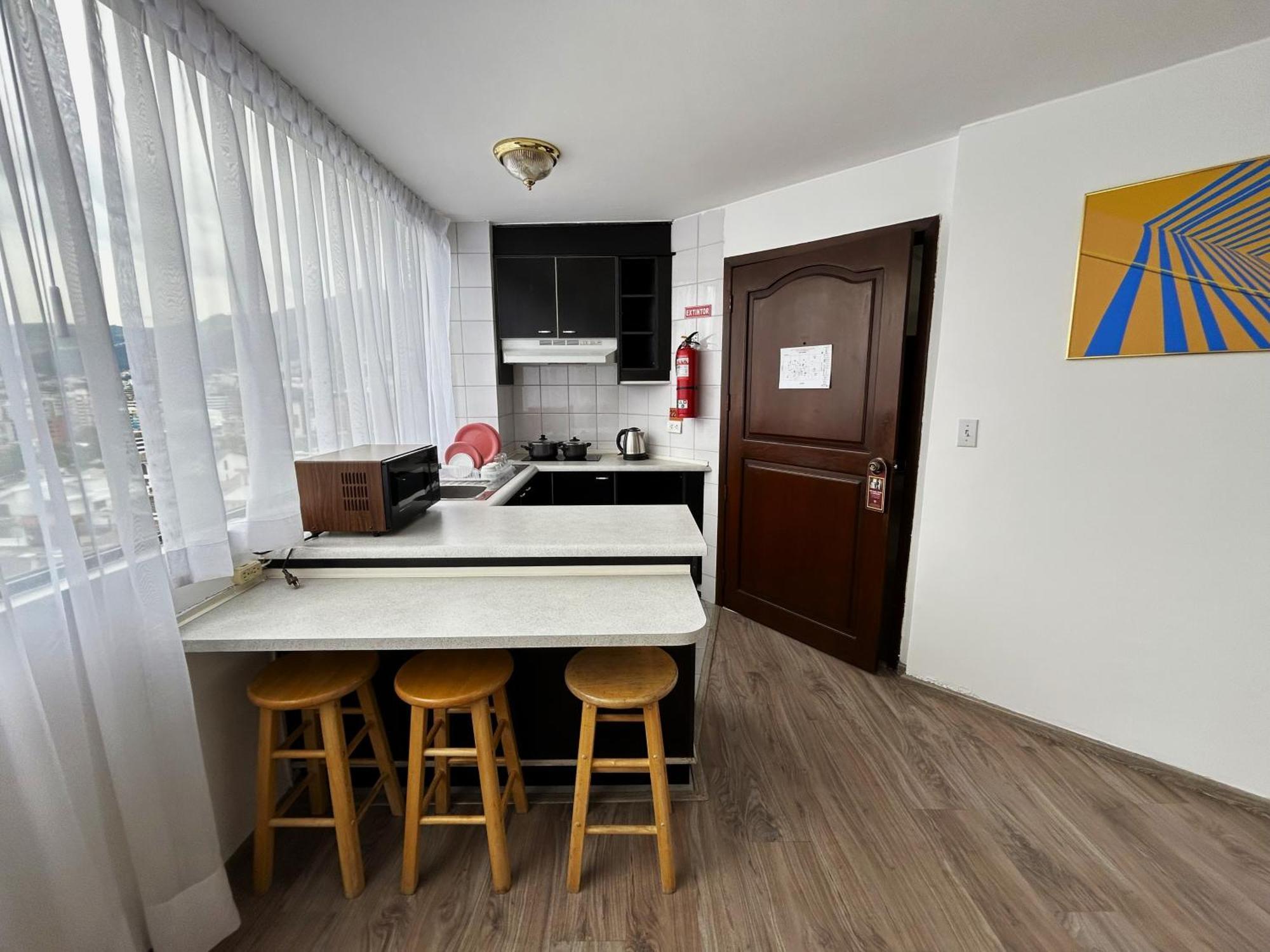Stanford Suites Hotel Quito Quarto foto
